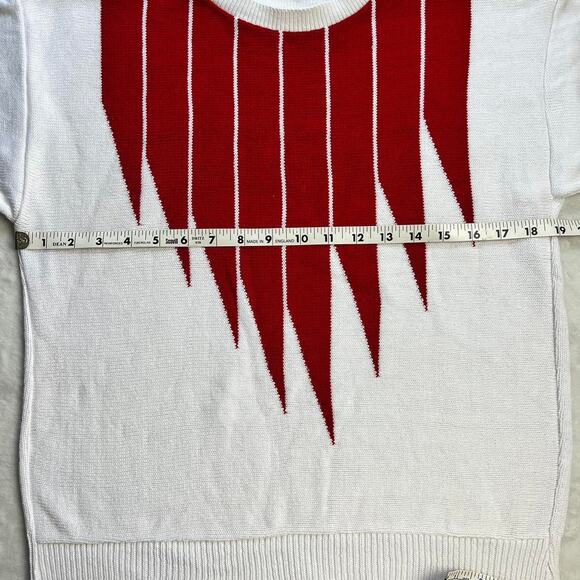 British Vogue Vintage 1980’s red white Knit Sweater size Medium Short Sleeve USA - Picture 5 of 7